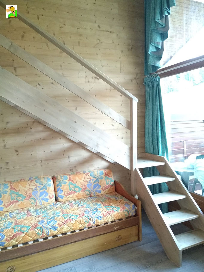 mezzanine avec escalier bois