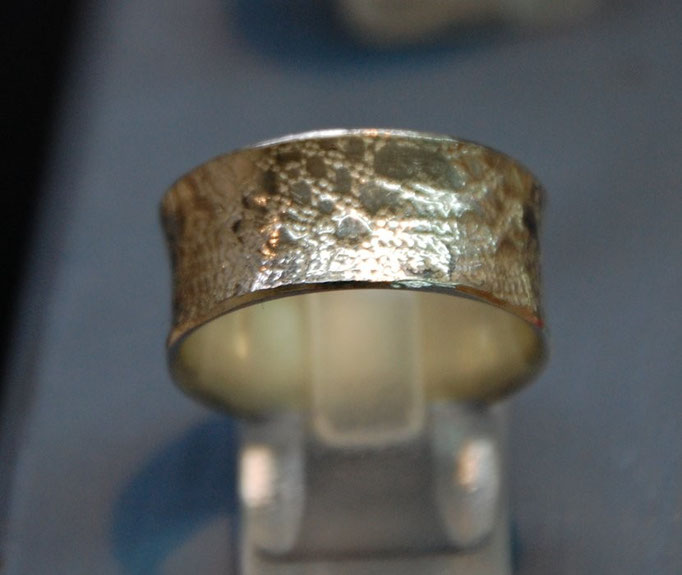 Ring mit eingewalzter Spitze