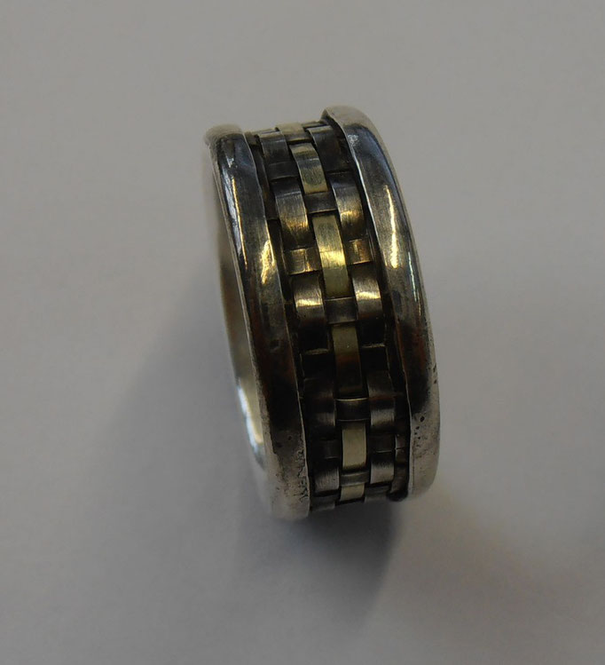 Ring mit gewebten Silber und Gold