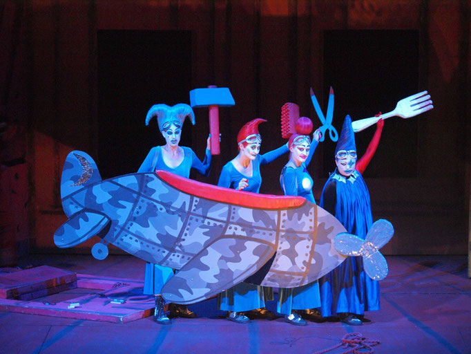 Die Zauberflöte Theater an der Wien © Armin Bardel - Julia Oesch (Dritte Dame), Hermine Haselböck (Zweite Dame) & Malin Byström (Erste Dame), Sen Guo (Königin der Nacht)