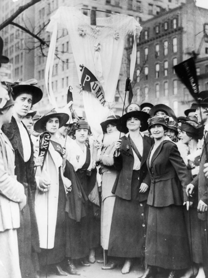 Trabajadoras de la confección en huelga el Primero de Mayo 1916 (Manhattan, Nueva York)