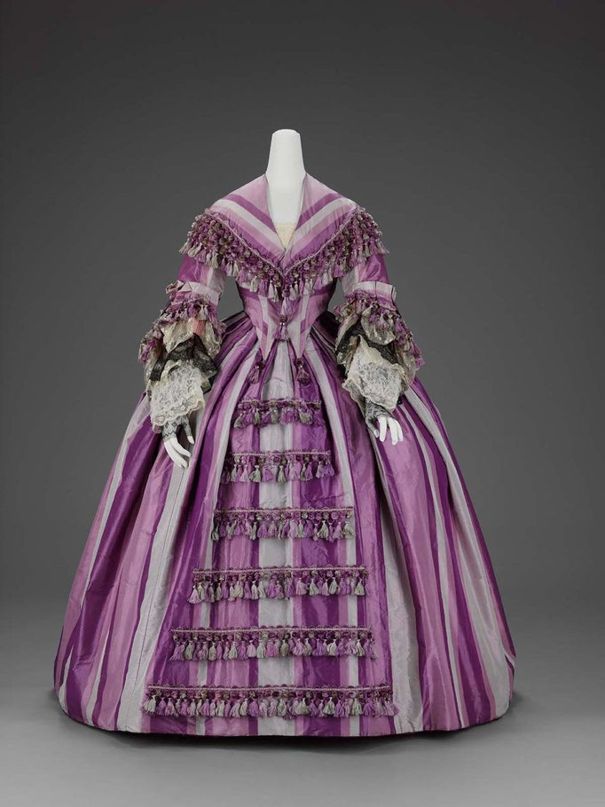 Vestido 1850-1859 _ Fashion History