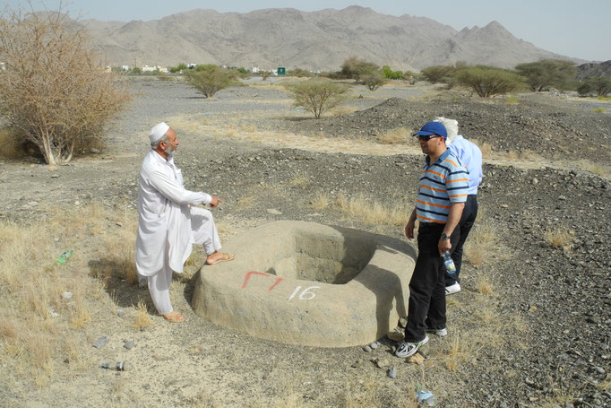 The walil (water watchman), explaining the operation of a falaj as an underground gravity water transfer system