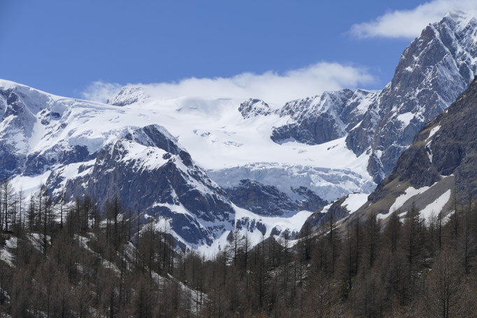 Gletscher am Wandfluehorn und Téte de Valpelline