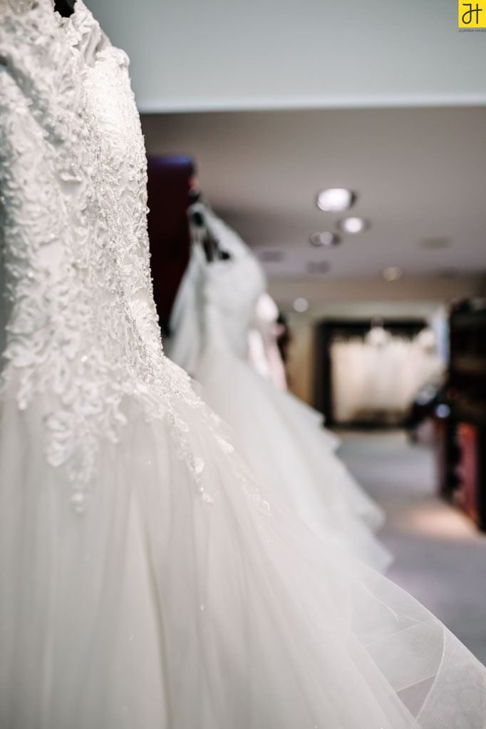© JOANNA HAAG / #Gewerbekunden #Fotoshooting #Ladengeschäft #Brautmoden