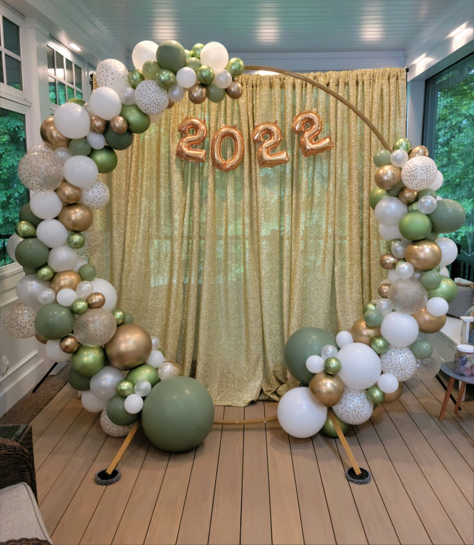 Air-Filled Circle Arch Eucalyptus Green White Gold