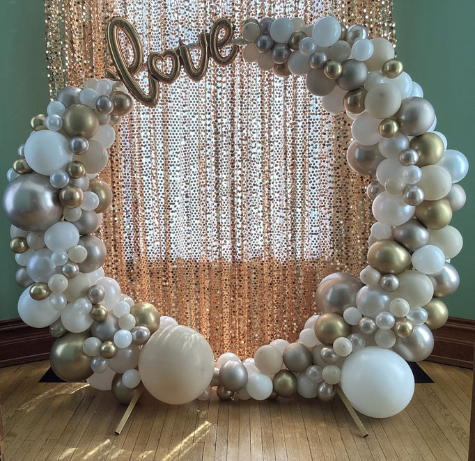 Air-Filled Circle Arch Organic White Sand, Champagne, White, Gold