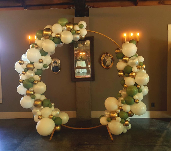 Air-Filled Circle Arch Eucalyptus Green White Gold