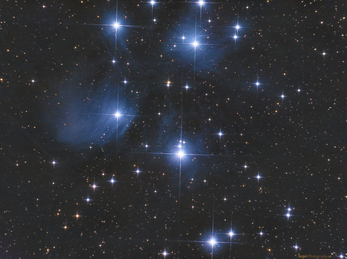 Plejaden (M45) im Sternbild Stier. Entfernung 480 Lichtjahre. Aufgenommen am 8.9.2013 (während Vollmond)