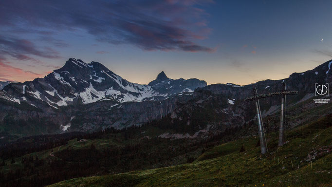Ortstock bei Sonnenuntergang