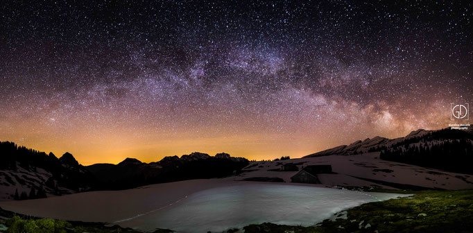 Amden SG mit Sicht Richtung Churfirsten 
