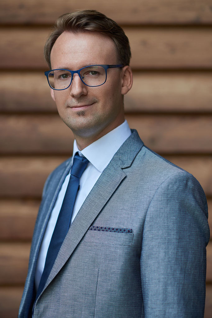 Professionelles Businessportrait für Team und Corporate Website, authentisch und hochwertig umgesetzt