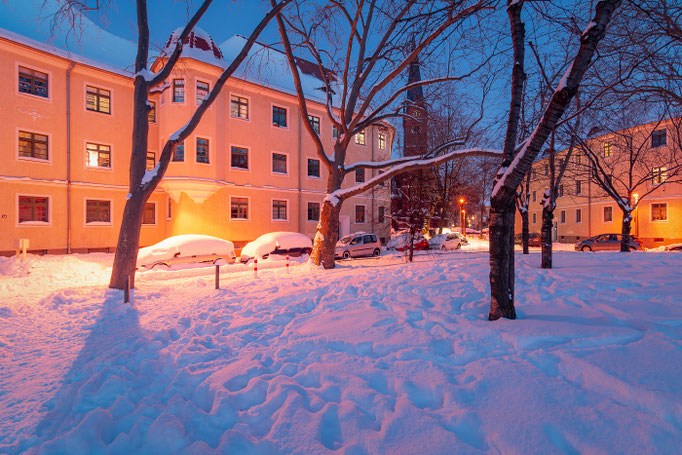 Johannesplatz mit Blick zur Johanneskirche im Winter