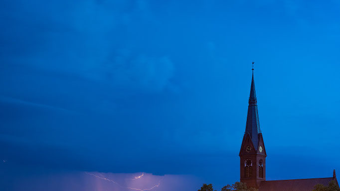 Gewitter über der Johanneskirche