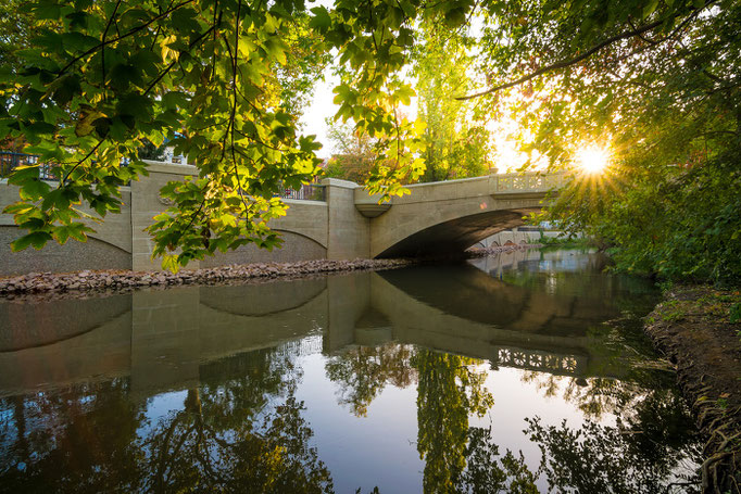 Brücke am Neuwerk im Herbst