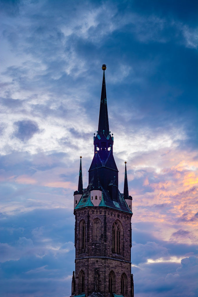 Der Rote Turm in der Abenddämmerung