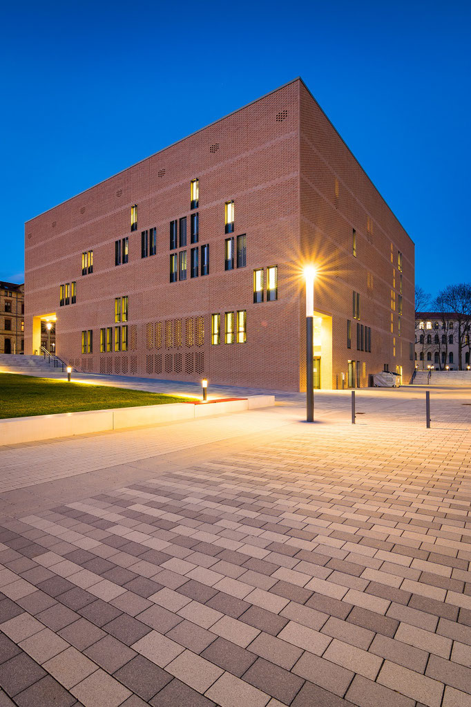 Universitäts- und Landesbibliothek am Steintor Campus