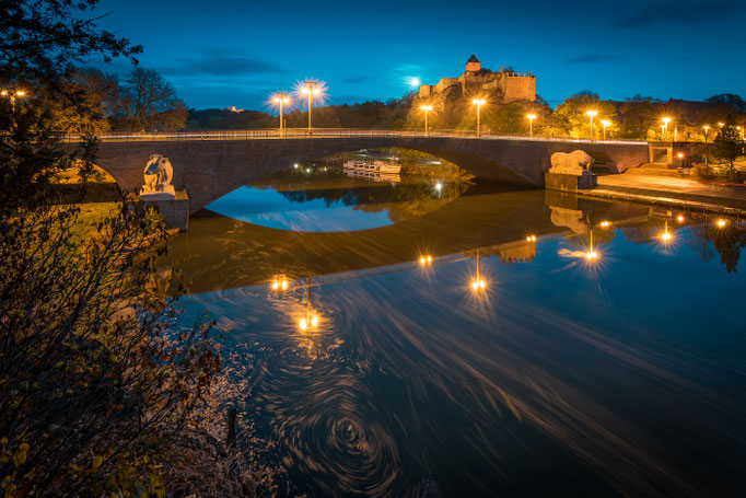 Burg Giebichenstein an einem Abend im Herbst