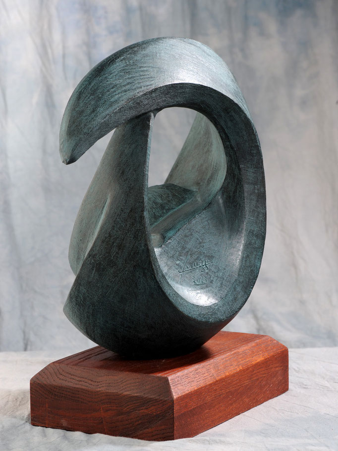 DINAMISMO (Premio di concorso in memoria di Ermanno Cressoni). Terracotta Patinata 30x30x50