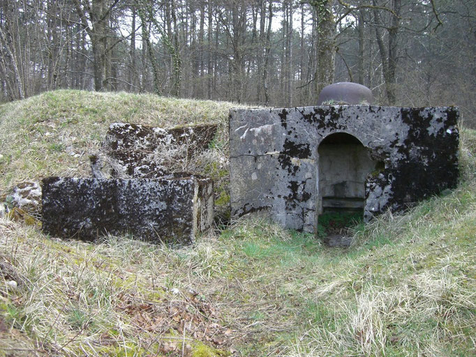 Beobachtungsstand mit Panzerkuppel