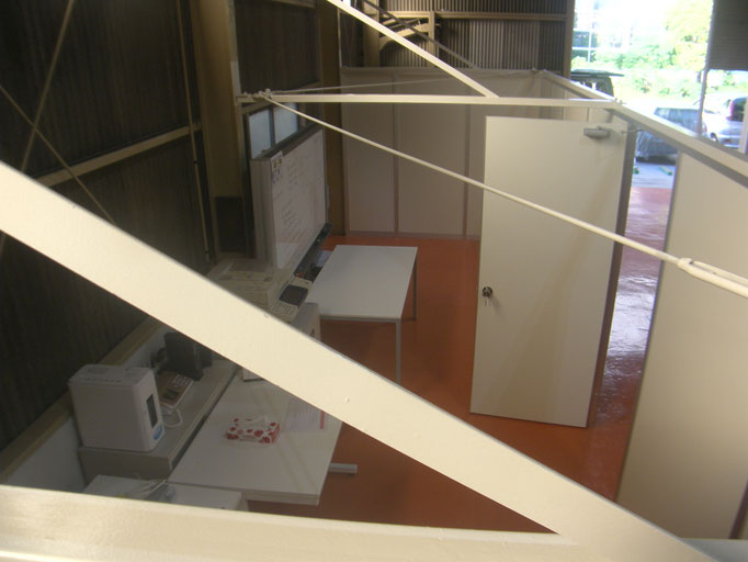 パーテーション新設工事の工事写真