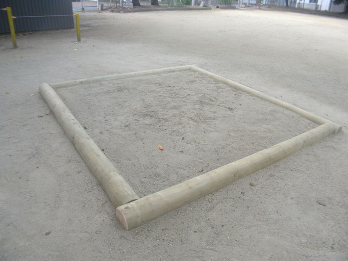 公園遊具改修工事の工事写真