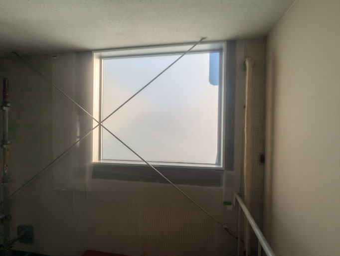 サッシ開口及び床鉄骨：工事写真