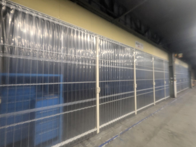 破損間仕切り壁復旧工事の工事写真