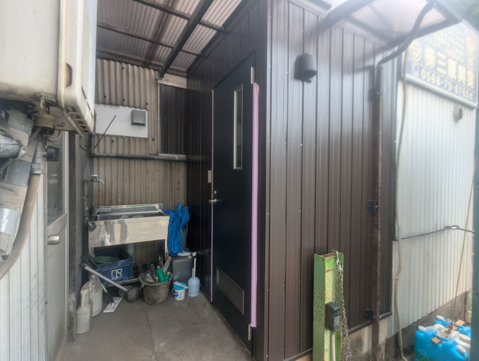 トイレ棟新築工事の工事写真