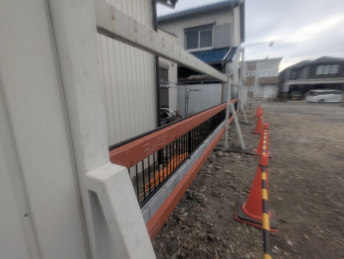 目隠しフェンス改修工事：工事写真