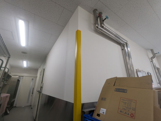 厨房通路壁修繕工事の工事写真