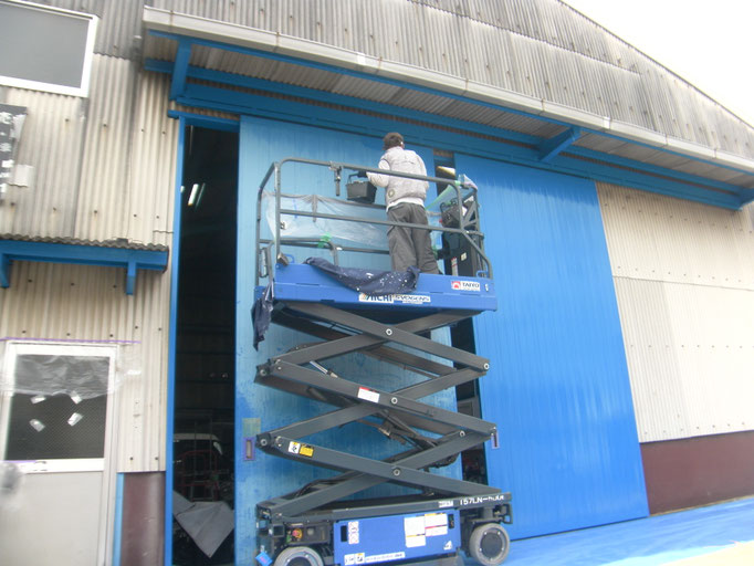 工場塗装｜建具　作業写真