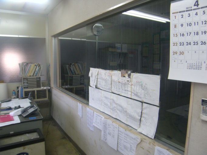 管理室破損部改修工事の工事写真