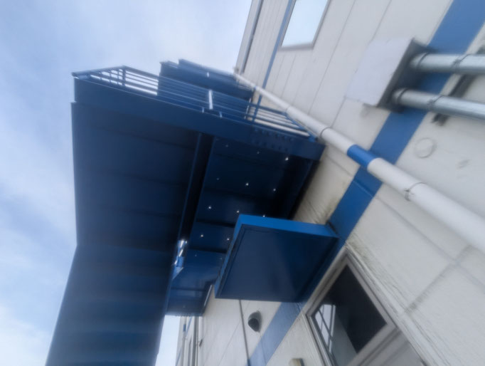 踊り場水溜り解消工事：工事写真