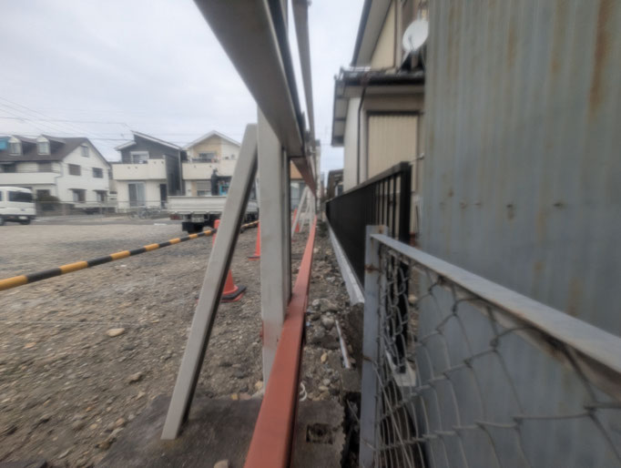 目隠しフェンス改修工事：工事写真