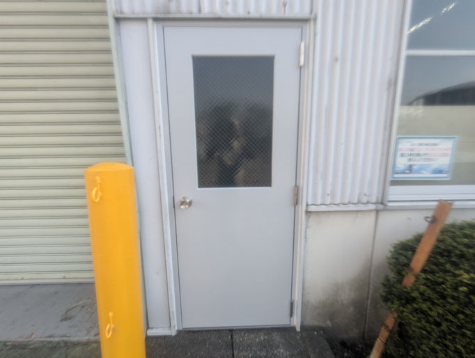 鉄扉カバー工法工事の工事写真