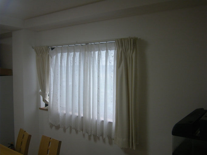 クロス貼り替え工事の工事写真