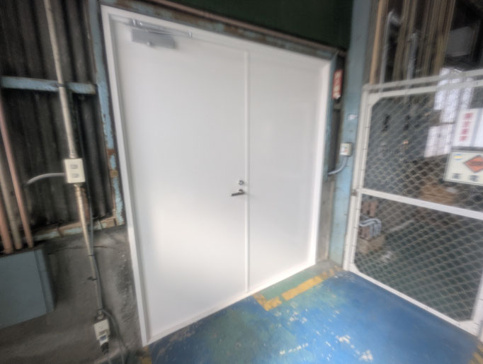 鋼製親子扉取替工事：工事写真
