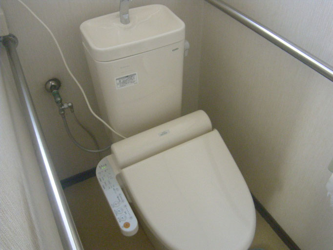 トイレ取替工事の工事写真