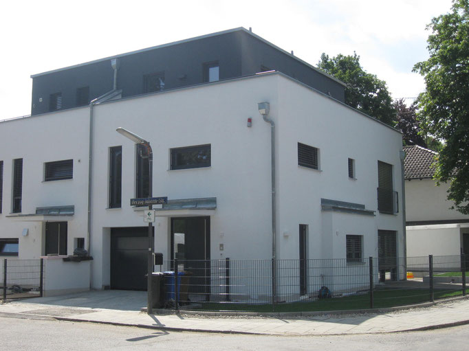Modernes Bauhaus-Doppelhaus, München Obermenzing