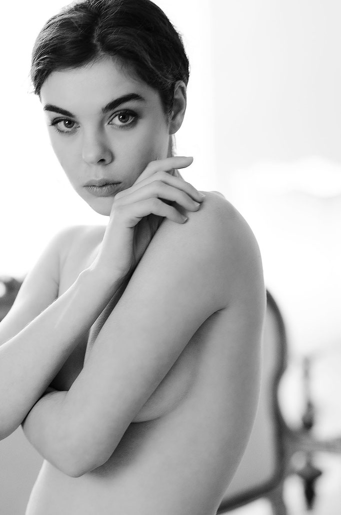 Erotic portrait of Dako Haux