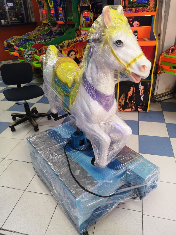 Maquina infantil electromecanica caballito