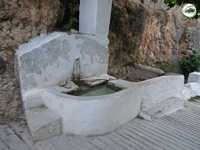 Fuente lavadero de Mendoreja