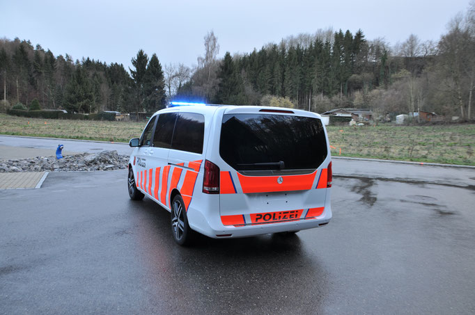 Kantonspolizei Glarus Mercedes V- Klasse