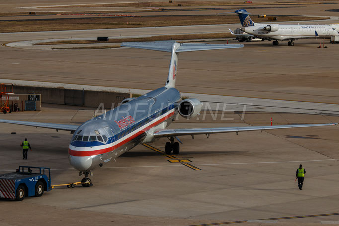 American Airlines McDonell Douglas MD-82 