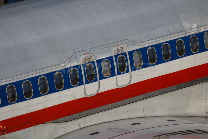 American Airlines McDonell Douglas MD-82 Overwing Exit 