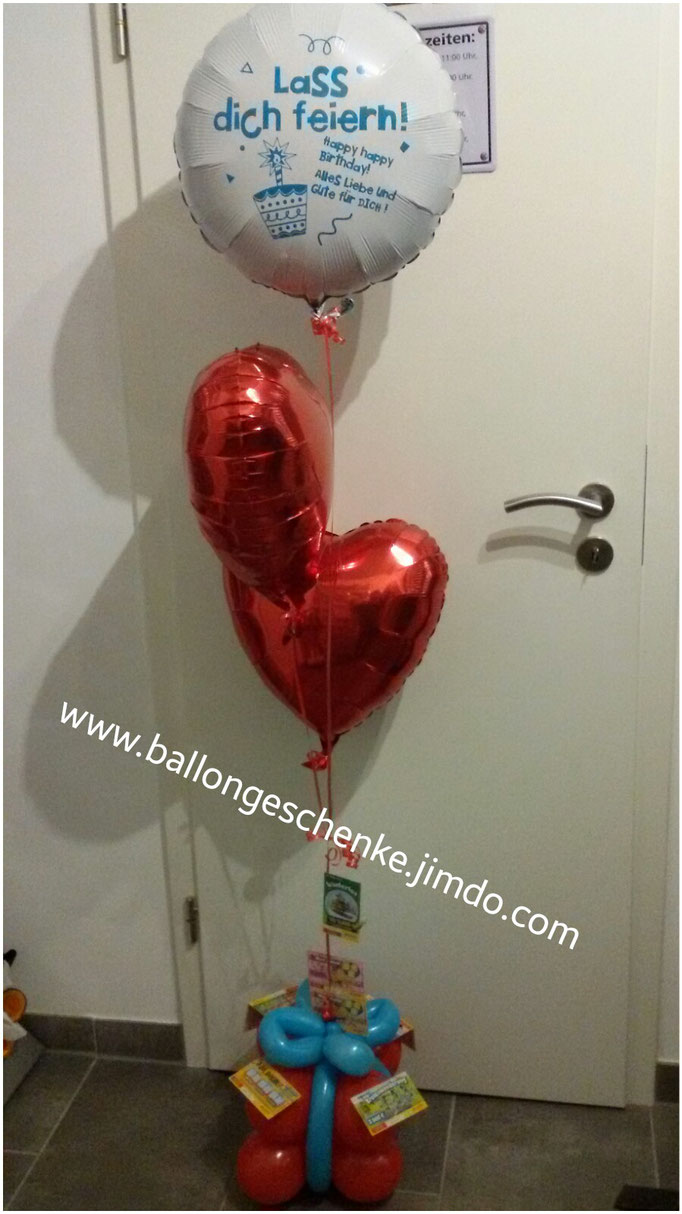 Ballonkiste mit kleinem Motivballon+2 Herzen - 25,00€