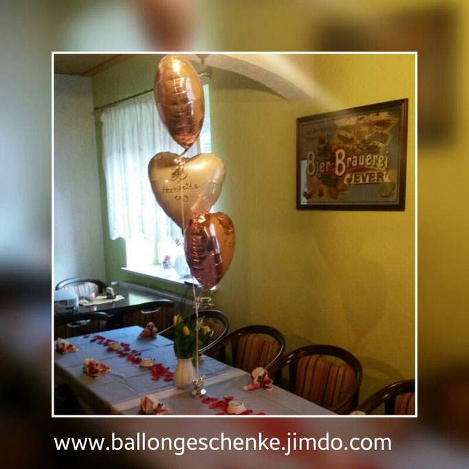   Ballonstrauß mit 3 Folienballonsherzen 45 cm       -            20,00€