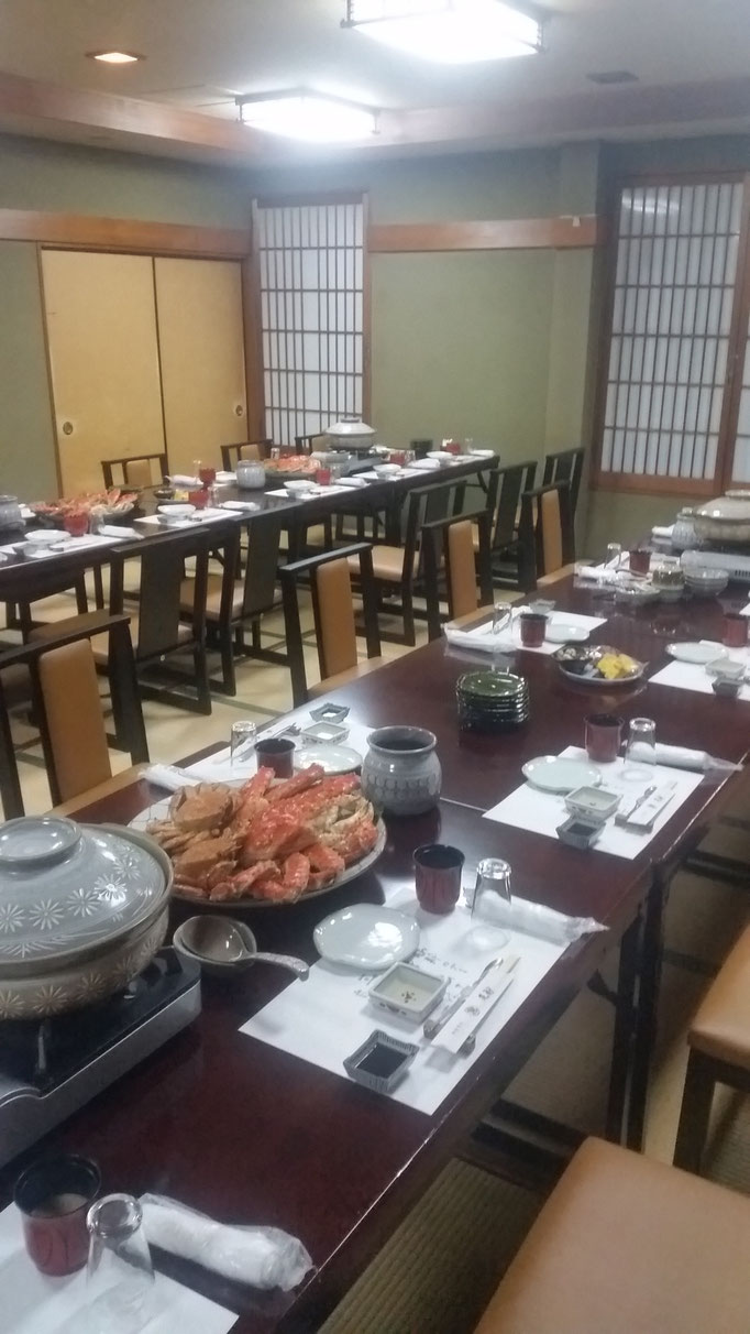二階席のお座敷はイス席です。最大50名様までご予約お待ちしております。