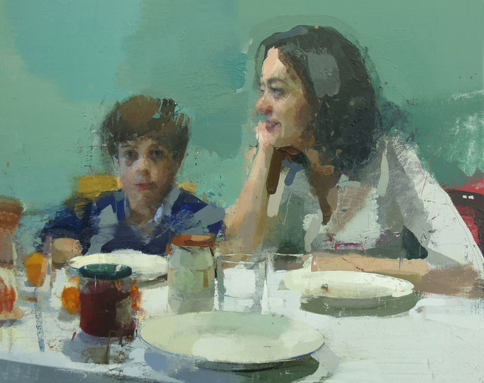 Familia a la mesa. Detalle.